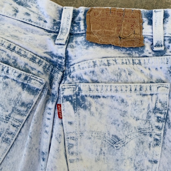 -SOLD- Vintage Levi's Jeans - Picture 5 of 6